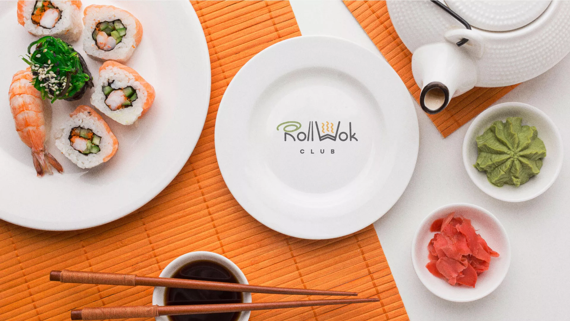 Разработка логотипа и фирменного стиля суши-бара «Roll Wok Club» в Мензелинске